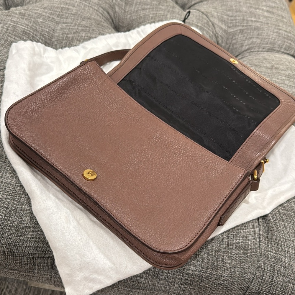 Marc Jacobs Bag Brown Goat Pebbled Leather Shoulder Bag with Gold Accents - Picture 10 of 17